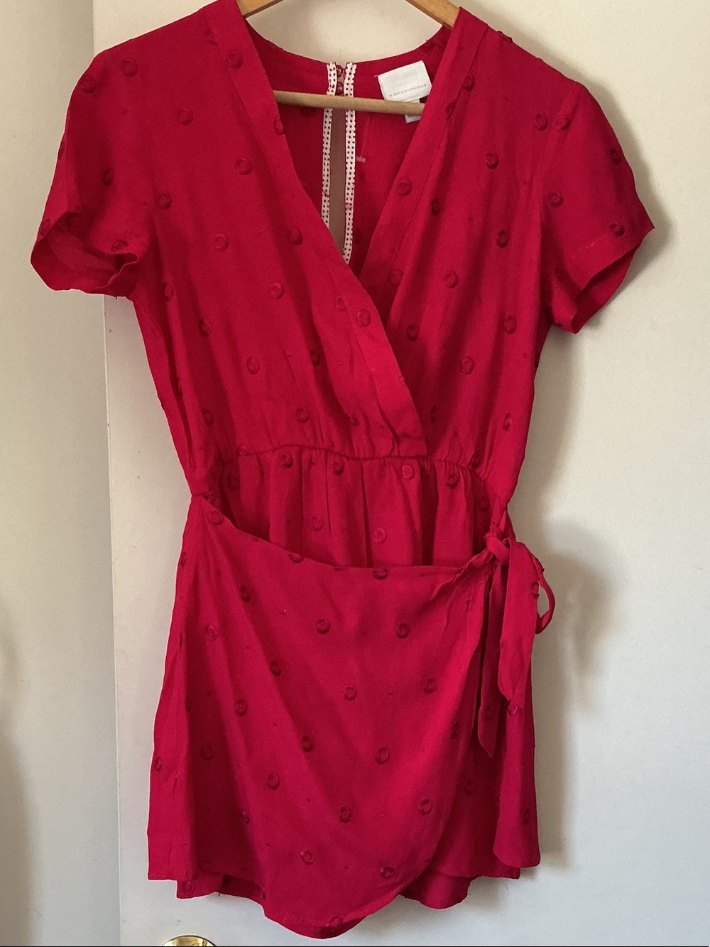 ETTA TWA BY ANTHROPOLOGIE Red Short Sleeve Wrap Romper Dress - Women